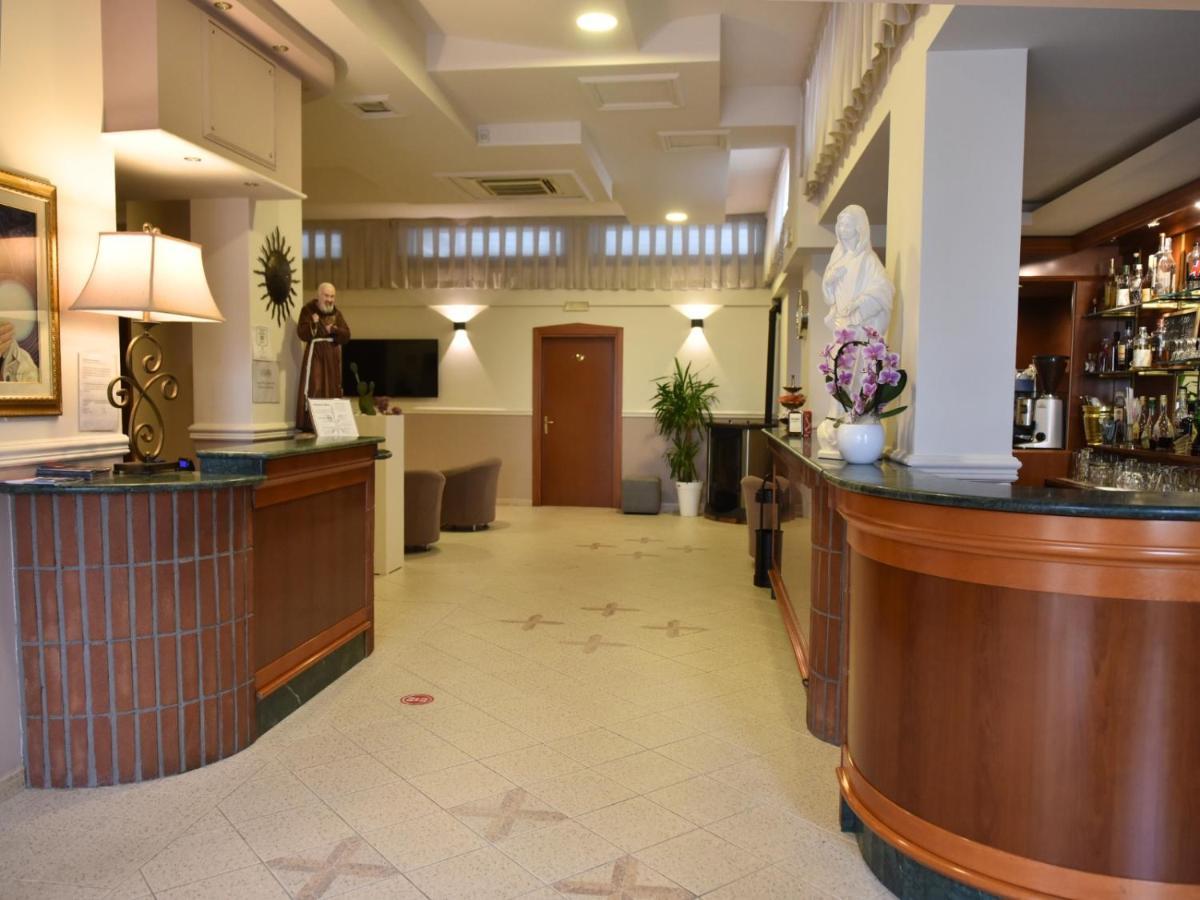 Hotel E Appartamenti La Solaria San Giovanni Rotondo Luaran gambar
