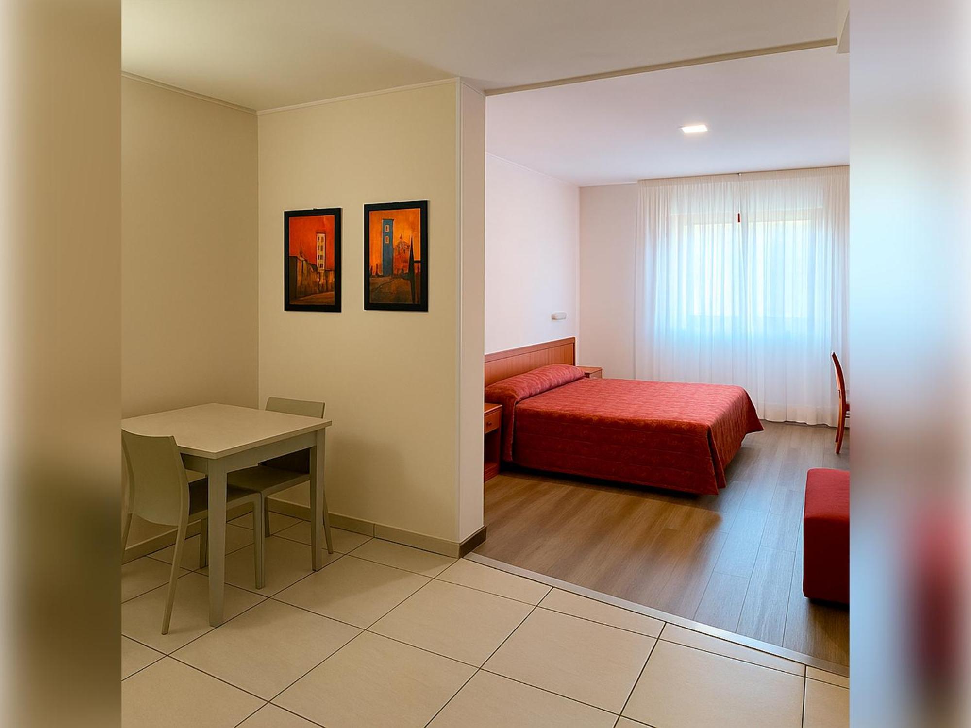 Hotel E Appartamenti La Solaria San Giovanni Rotondo Luaran gambar