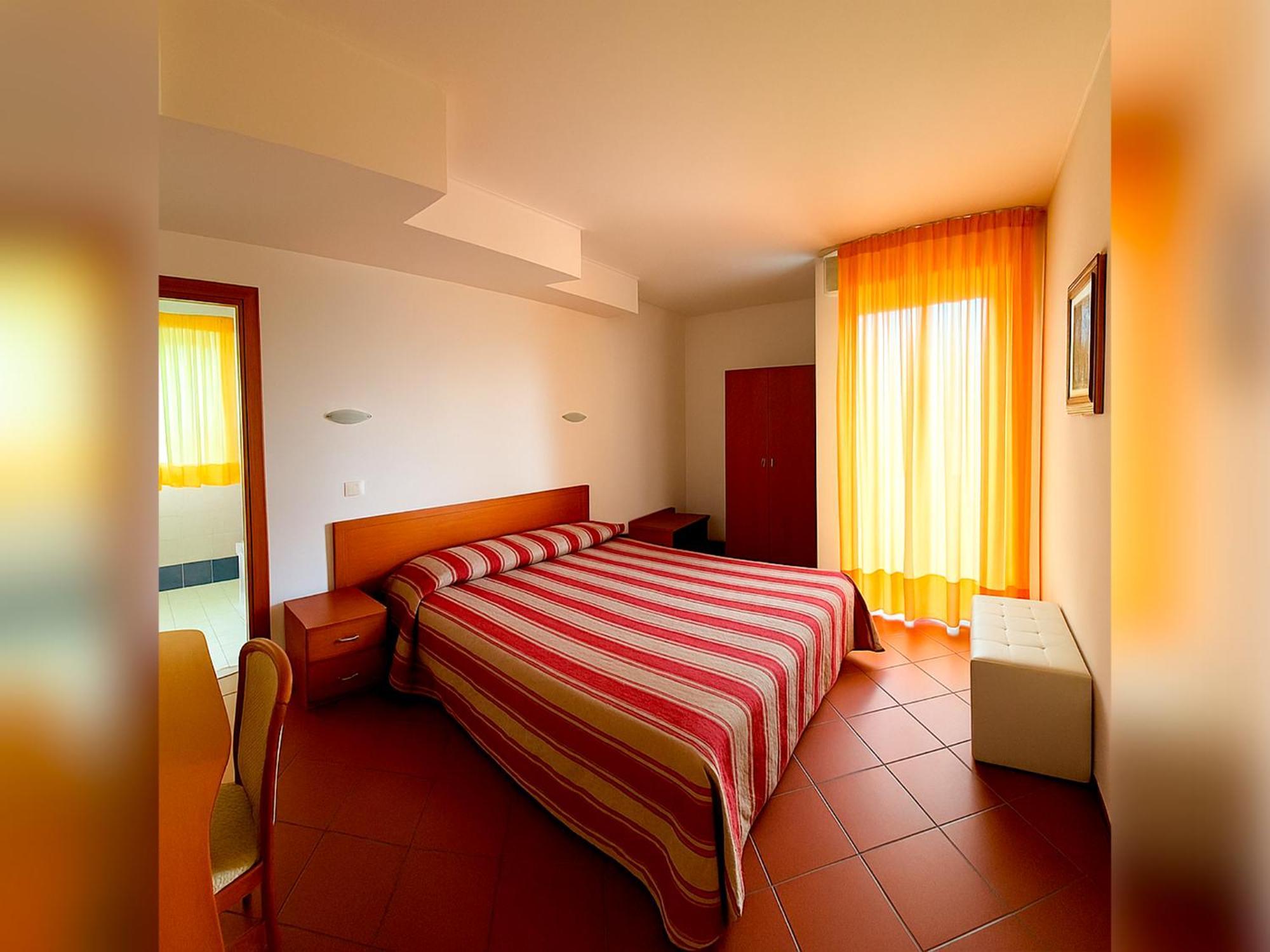 Hotel E Appartamenti La Solaria San Giovanni Rotondo Luaran gambar