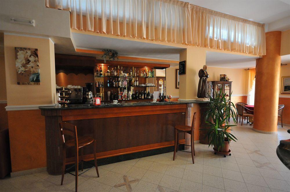 Hotel E Appartamenti La Solaria San Giovanni Rotondo Luaran gambar