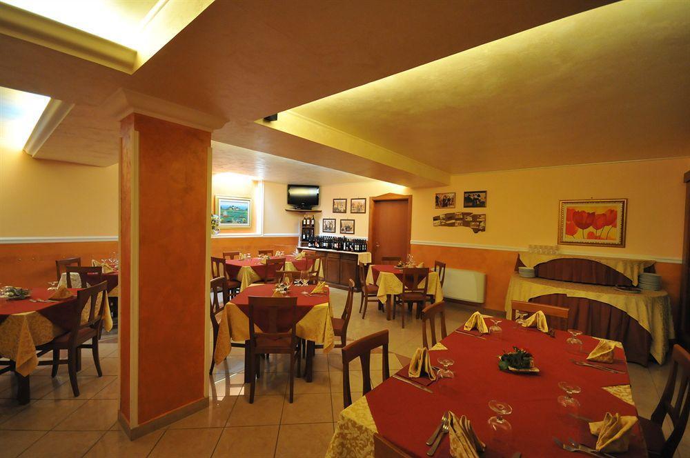 Hotel E Appartamenti La Solaria San Giovanni Rotondo Luaran gambar
