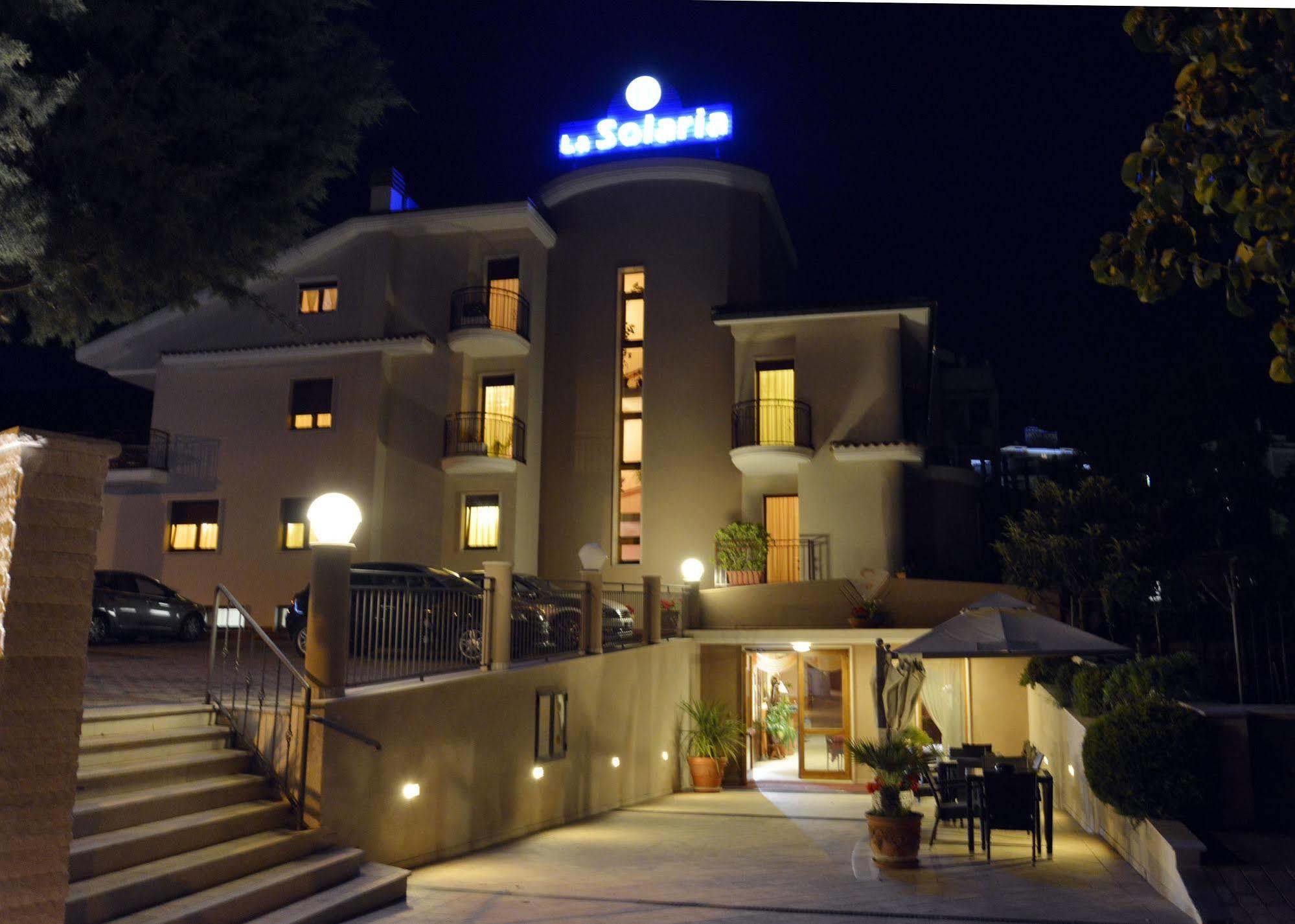 Hotel E Appartamenti La Solaria San Giovanni Rotondo Luaran gambar